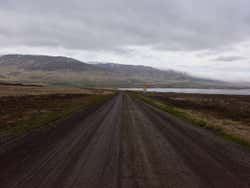 Route en terre en Islande