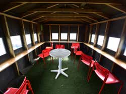 Intérieur de la maisonnette d'observation