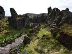 Sentier à Djúpalónssandur