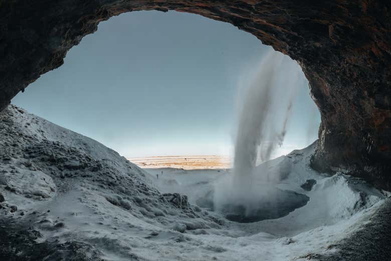 L'imposante cascade de Seljalandsfoss