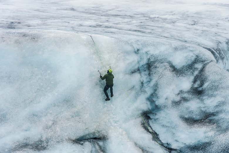 Escalade sur le glacier Sólheimajökull