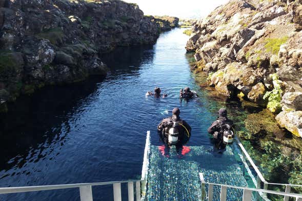 Snorkeling à la faille de Silfra + Spa à Laugarvatn